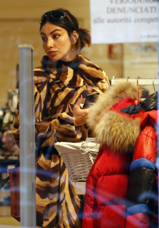Madalina Ghenea - Shopping in Milan 01/11/2023