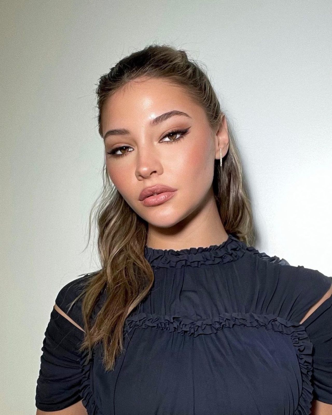 Madelyn Cline 01 13 2023 CelebMafia