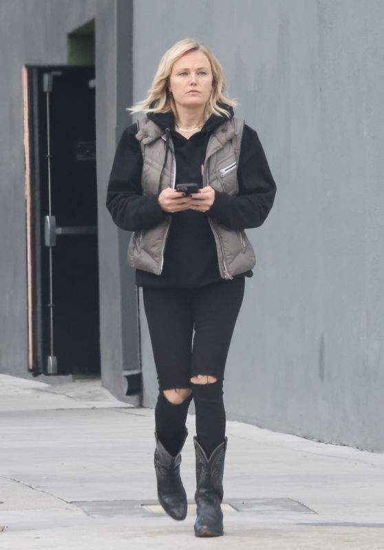 Malin Akerman - Out in Los Angeles 01/11/2023