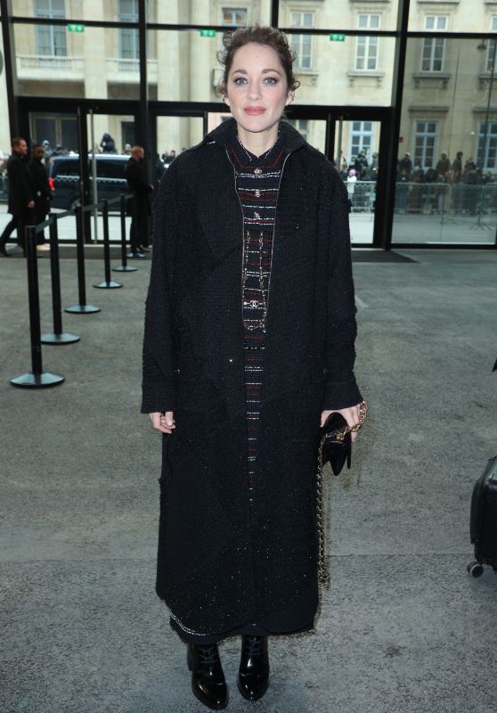 Marion Cotillard - Chanel Menswear Show at Paris Fashion Week 01/24/2023