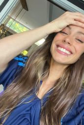 Martina Stoessel Live Stream Video and Photos 01/12/2023