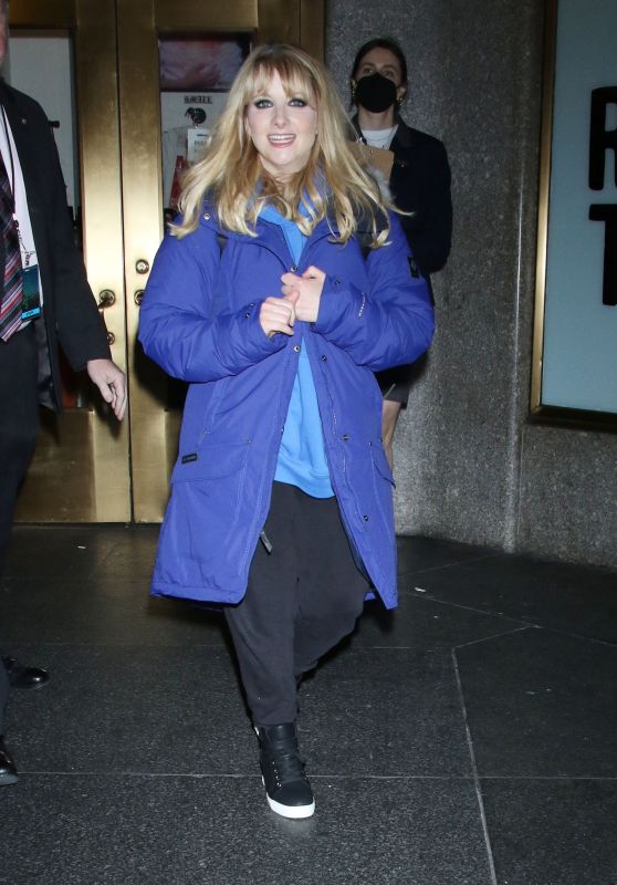 Melissa Rauch - Out in New York 01/05/2023