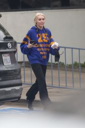 Miley Cyrus and Tish Cyrus - Run Errands in Burbank 01/03/2023