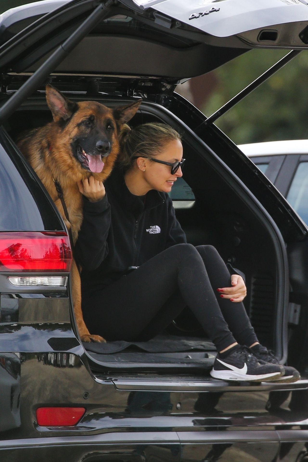 Nicole Richie - Out in Santa Monica 01/07/2023 • CelebMafia