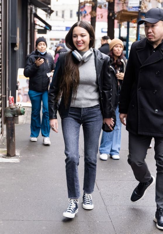 Olivia Rodrigo in Casual Outfit in New York 01/12/2023