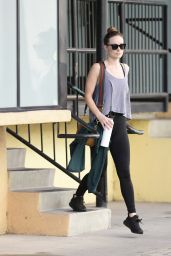Olivia Wilde in a Tank Top and Skintight Leggings - Los Angeles 01/21/2023