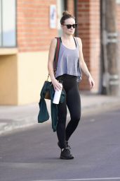 Olivia Wilde in a Tank Top and Skintight Leggings - Los Angeles 01/21/2023