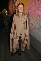 Rebecca Ferguson – Christian Dior Haute Couture Show at Paris Fashion Week 01/23/2023