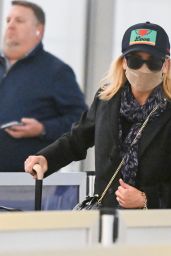 Sarah Michelle Gellar at JFK Airport in New York 01/24/2023