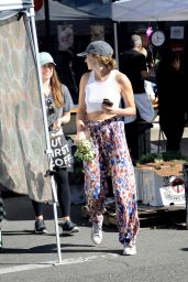 Shailene Woodley - Shopping in Los Angeles 01/16/2023
