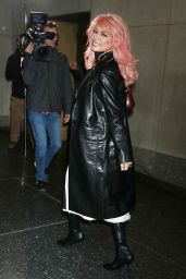 Shania Twain Wears Leather Jacket in New York 01/05/2023