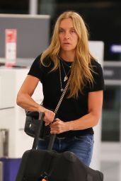 Toni Collette at Sydney Airport 01/27/2023