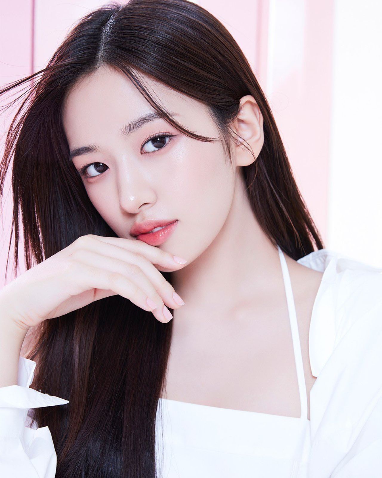 Yujin (IVE) - CLIO Cosmetics Korea 2023 • CelebMafia