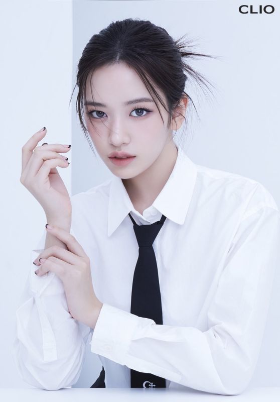 Yujin (IVE) - CLIO Cosmetics Korea 2023