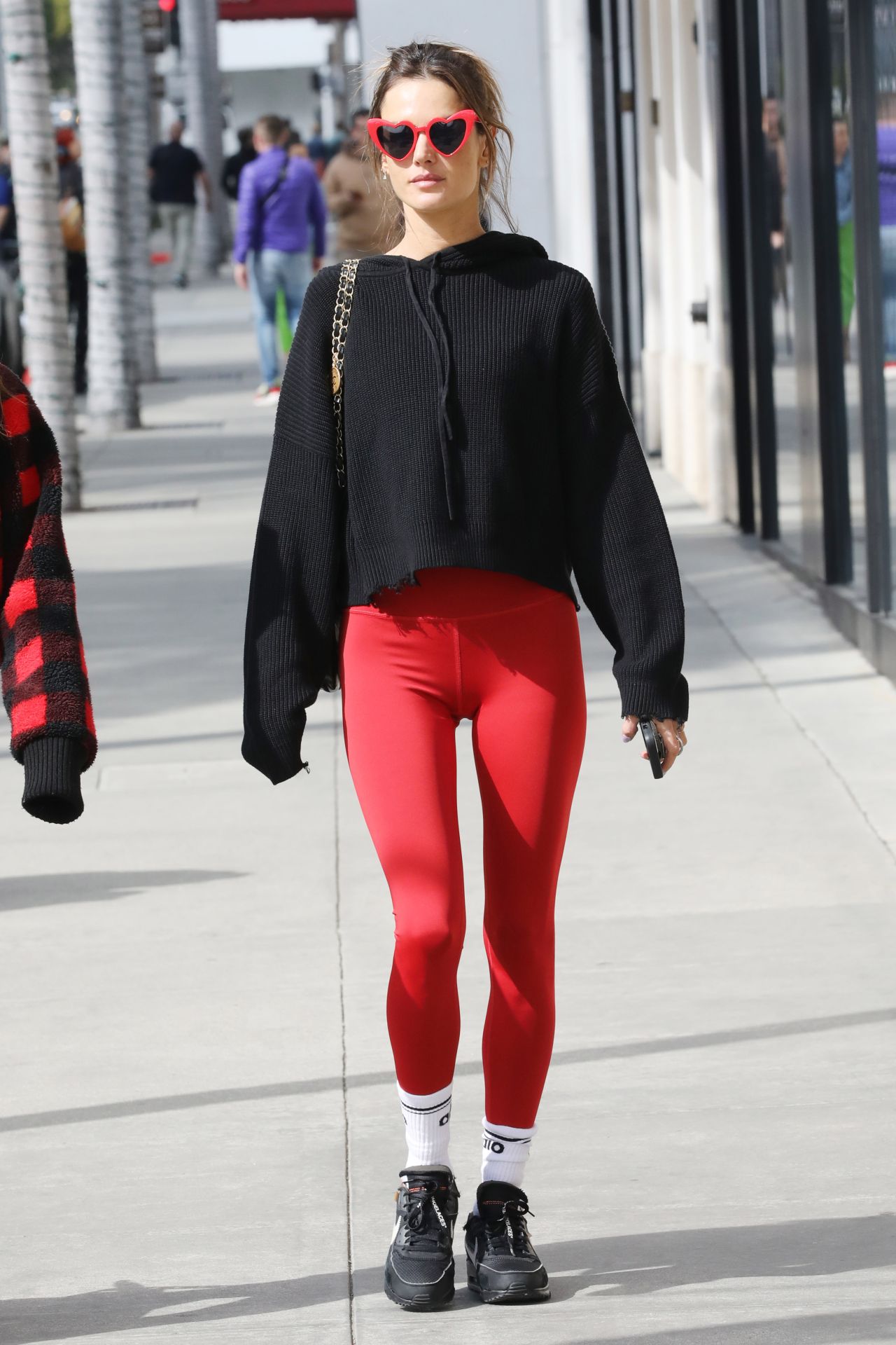 Alessandra Ambrosio on Rodeo Drive in Beverly Hills 02/14/2023