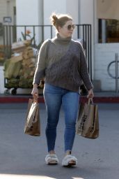 Amy Adams Wears Fuzzy Sandals and a Comfy Sweater at Bristol Farms in Beverly Hills 02/01/2023