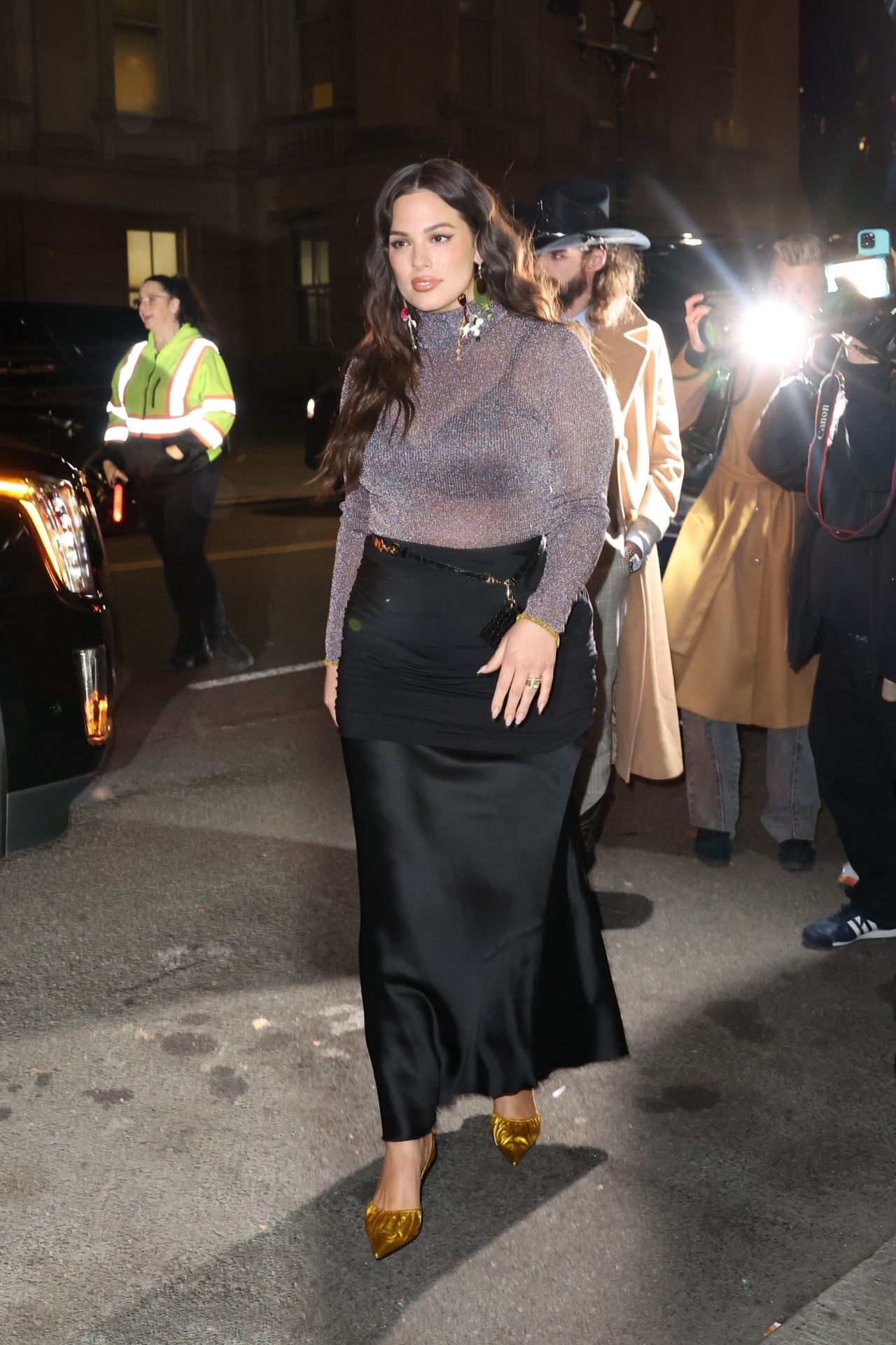Ashley Graham at Tory Burch Fashion Show in New York 02/13/2023 ...