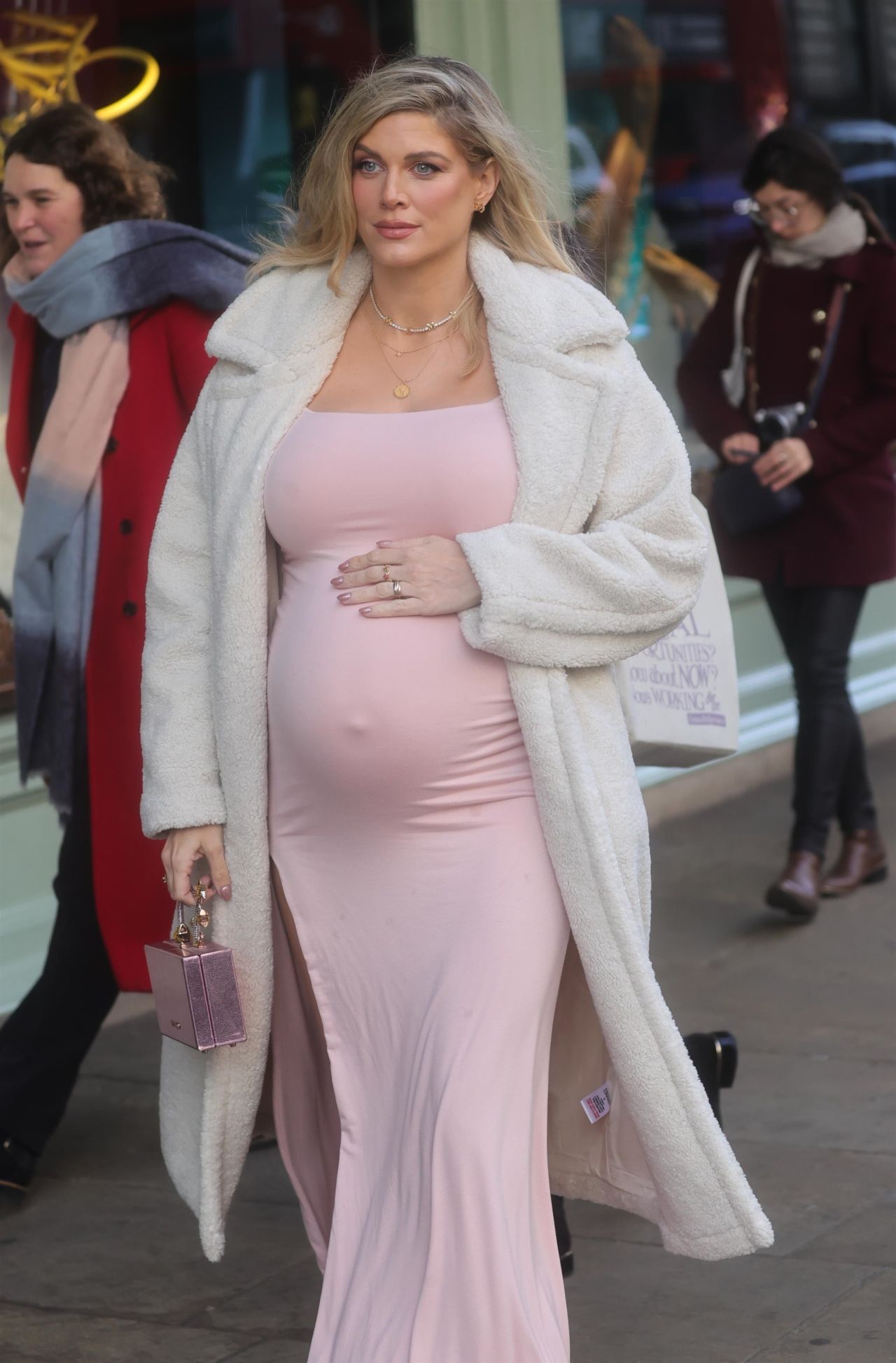 Ashley James in Pink Arriving at Her Baby Shower in London 02/05/2023 ...