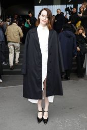 Claire Foy - Arriving at the Prada Fashion Show in Milan 02/23/2023