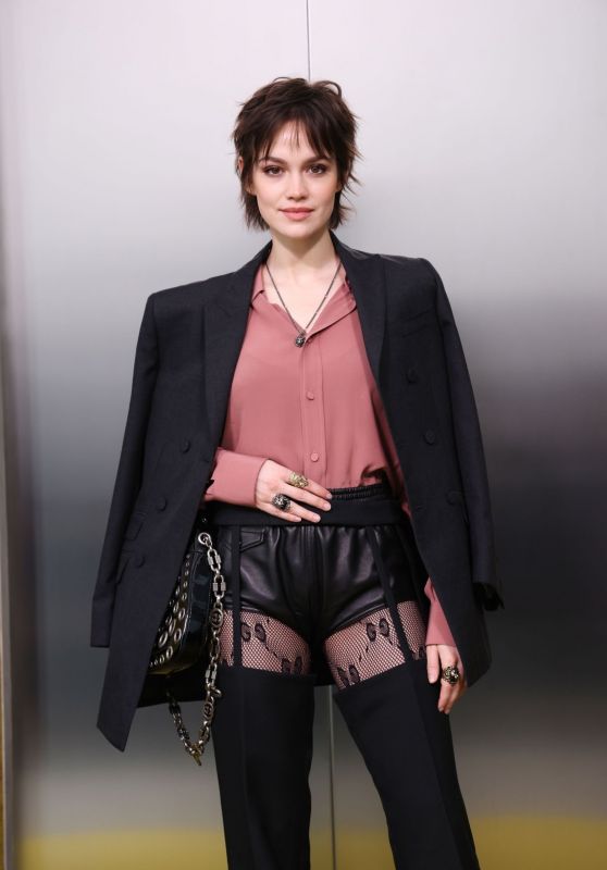 Emilia Schüle – Gucci Fashion Show in Milan 02/24/2023
