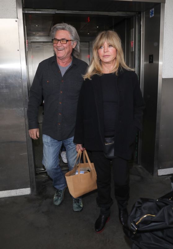 Goldie Hawn and Kurt Russell at LAX in Los Angeles 02/18/2023