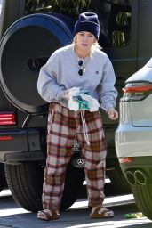 Hilary Duff in Comfy Outfit in Studio City 02/04/2023