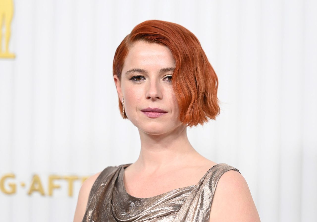 Jessie Buckley – 2023 Screen Actors Guild Awards in Los Angeles