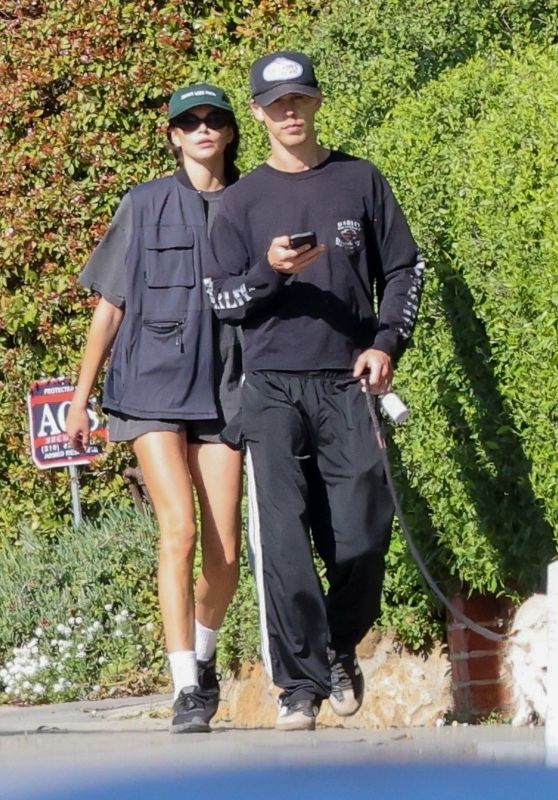 Kaia Gerber And Austin Butler Stroll Together In Los Feliz 02112023