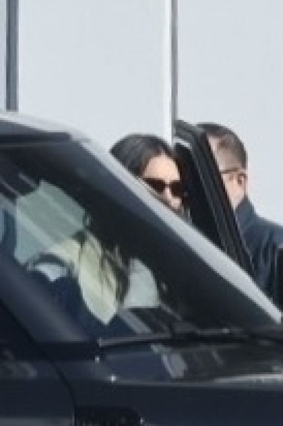 Kendall Jenner - Exit From Los Angeles Studio 02/07/2023 • CelebMafia