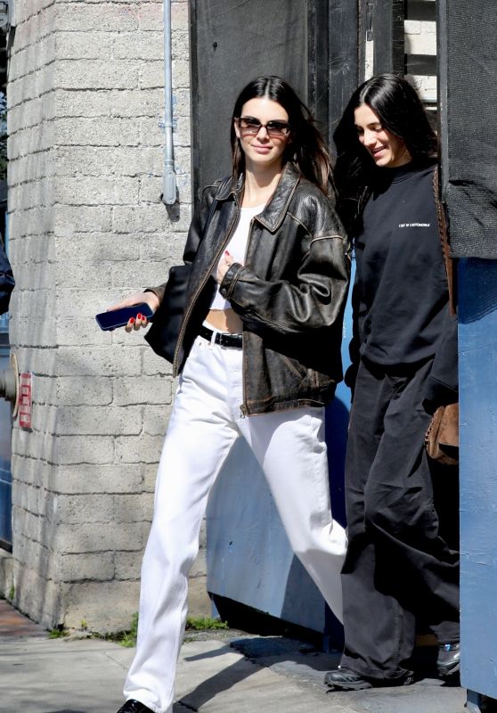 Kendall Jenner Street Style 02/19/2023 • CelebMafia