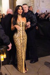 Kim Kardashian - Dinner With Fashion Designers Domenico Dolce and