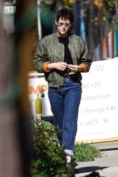 Kristen Stewart - Out in Los Feliz 02/09/2023