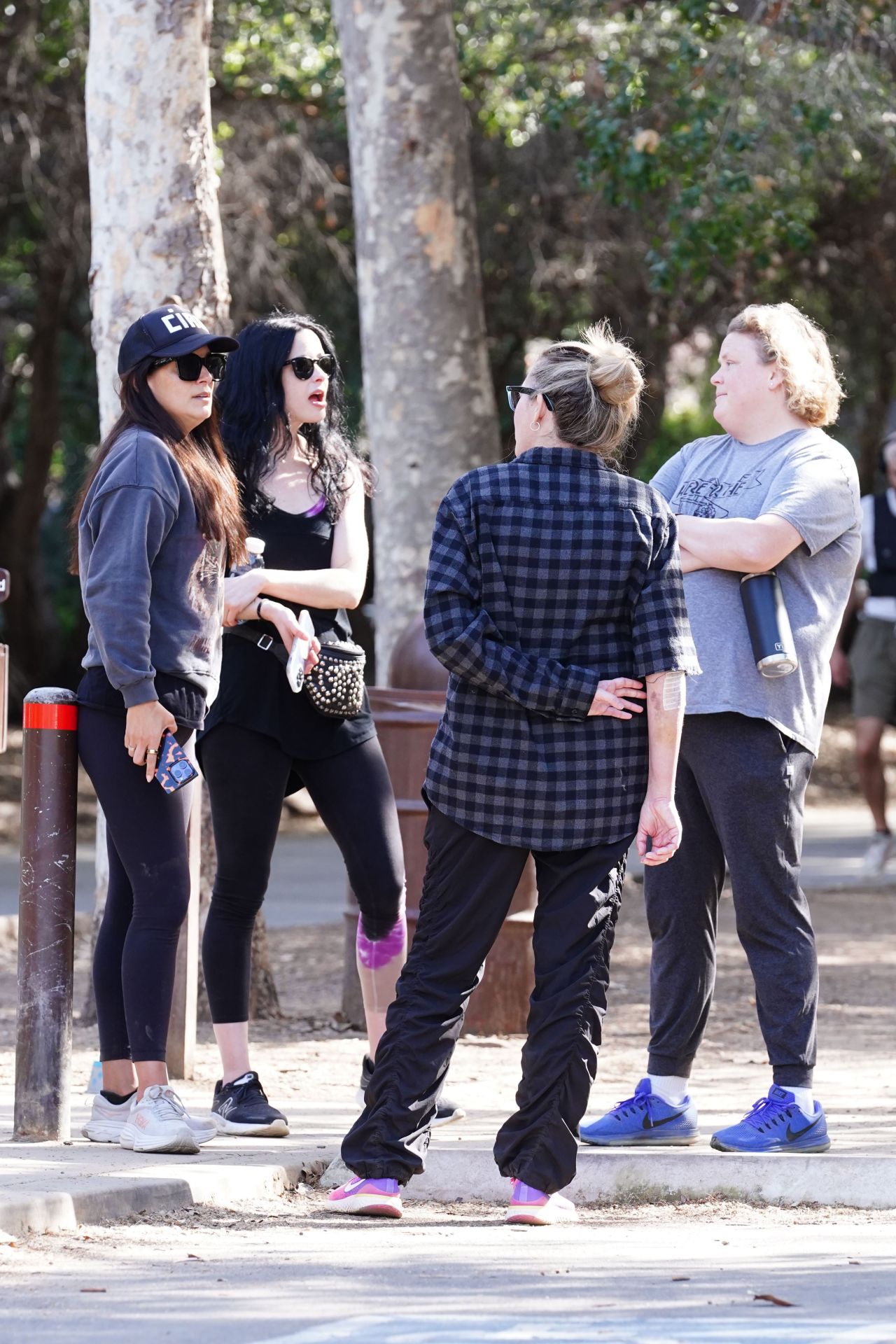 Krysten Ritter And Fortune Feimster - Hike at Fryman Canyon in Studio