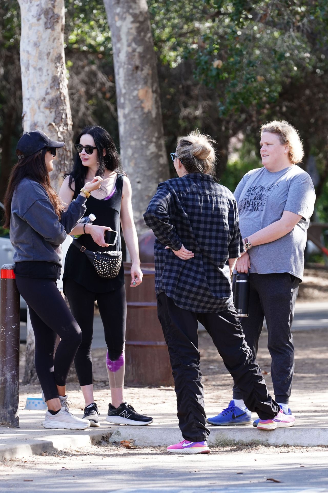 Krysten Ritter And Fortune Feimster - Hike at Fryman Canyon in Studio