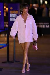Lisa Rinna at the Lakers in Los Angeles 02/07/2023