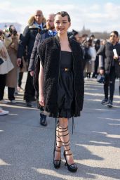 Maisie Williams – Christian Dior Show at Paris Fashion Week 02/28/2023