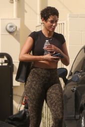 Nicole Murphy - Out in Los Angeles 02/21/2023
