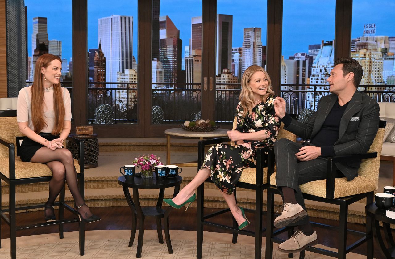 Riley Keough - LIVE with Kelly and Ryan 02/27/2023 • CelebMafia