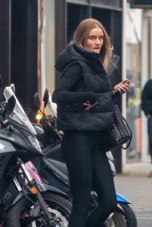 Rosie Huntington-Whiteley - Leaving a Private Members Gym in Chelsea 02/24/2023