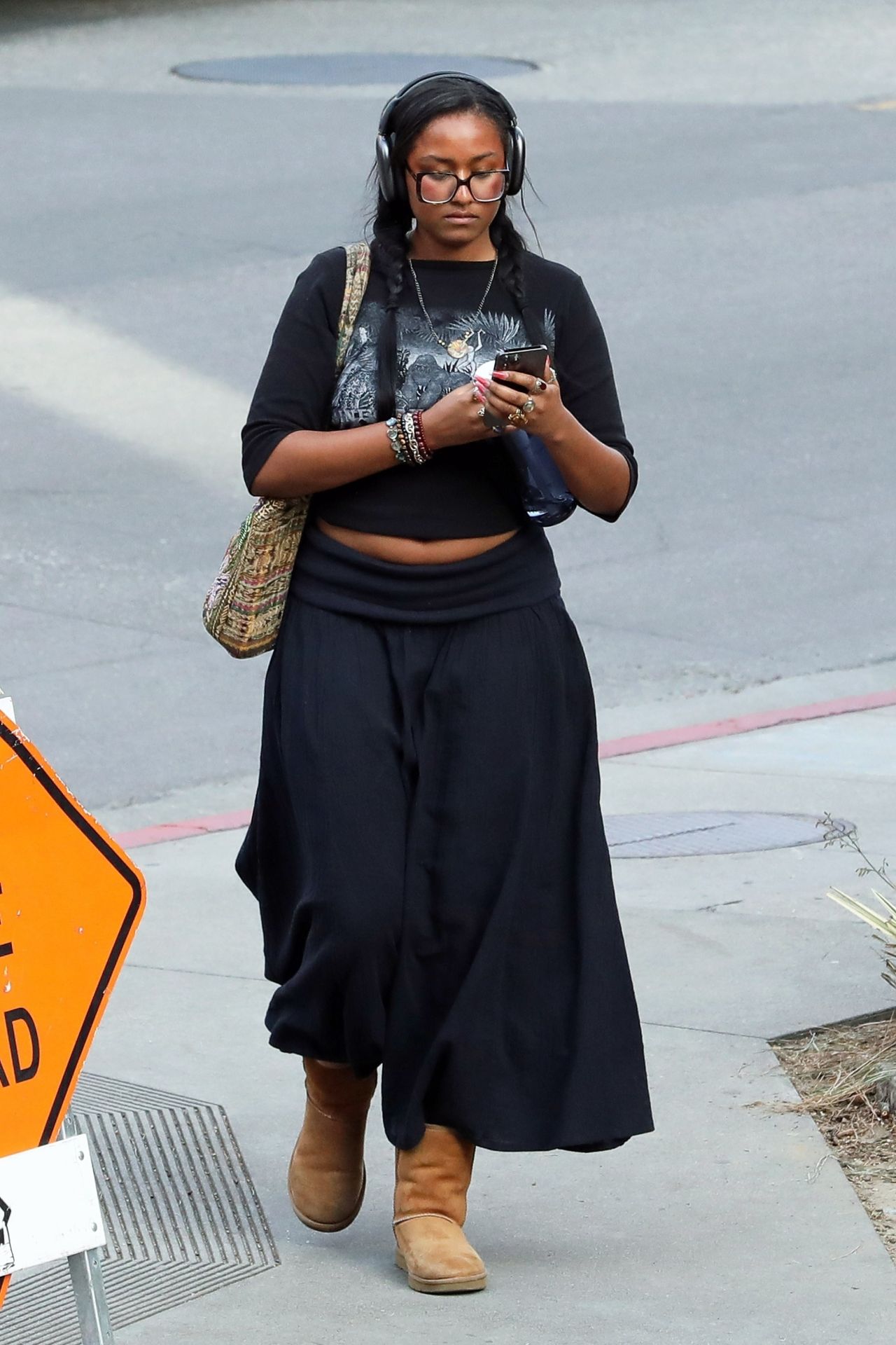 Sasha Obama - Out in Los Angeles 02/17/2023 • CelebMafia