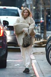 Sienna Miller in a Comfy Looking Jacket With a Leopard Print Handbag - Manhattan’s SoHo Area 02/07/2023