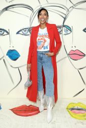 Tayshia Adams – Alice + Olivia Fashion Show in New York 02/11/2023