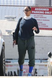 Tracee Ellis Ross in Woirkout Outfit in Los Angeles 02/04/2023