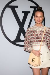 Alicia Vikander – Louis Vuitton Show at Paris Fashion Week 10/04/2022 (more photos)