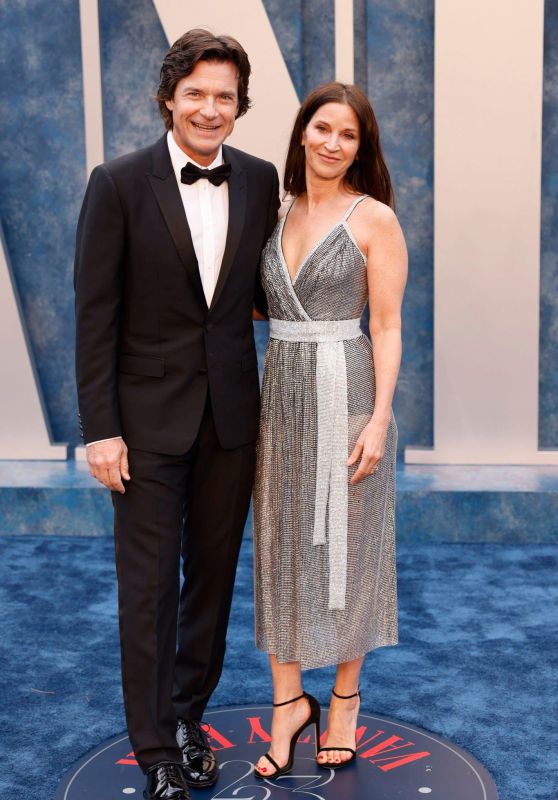  Amanda Anka and Jason Bateman – 2023 Vanity Fair Oscar Party in Beverly Hills