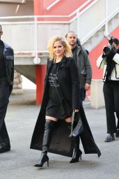 Avril Lavigne - Courrèges Show at Paris Fashion Week 03/01/2023