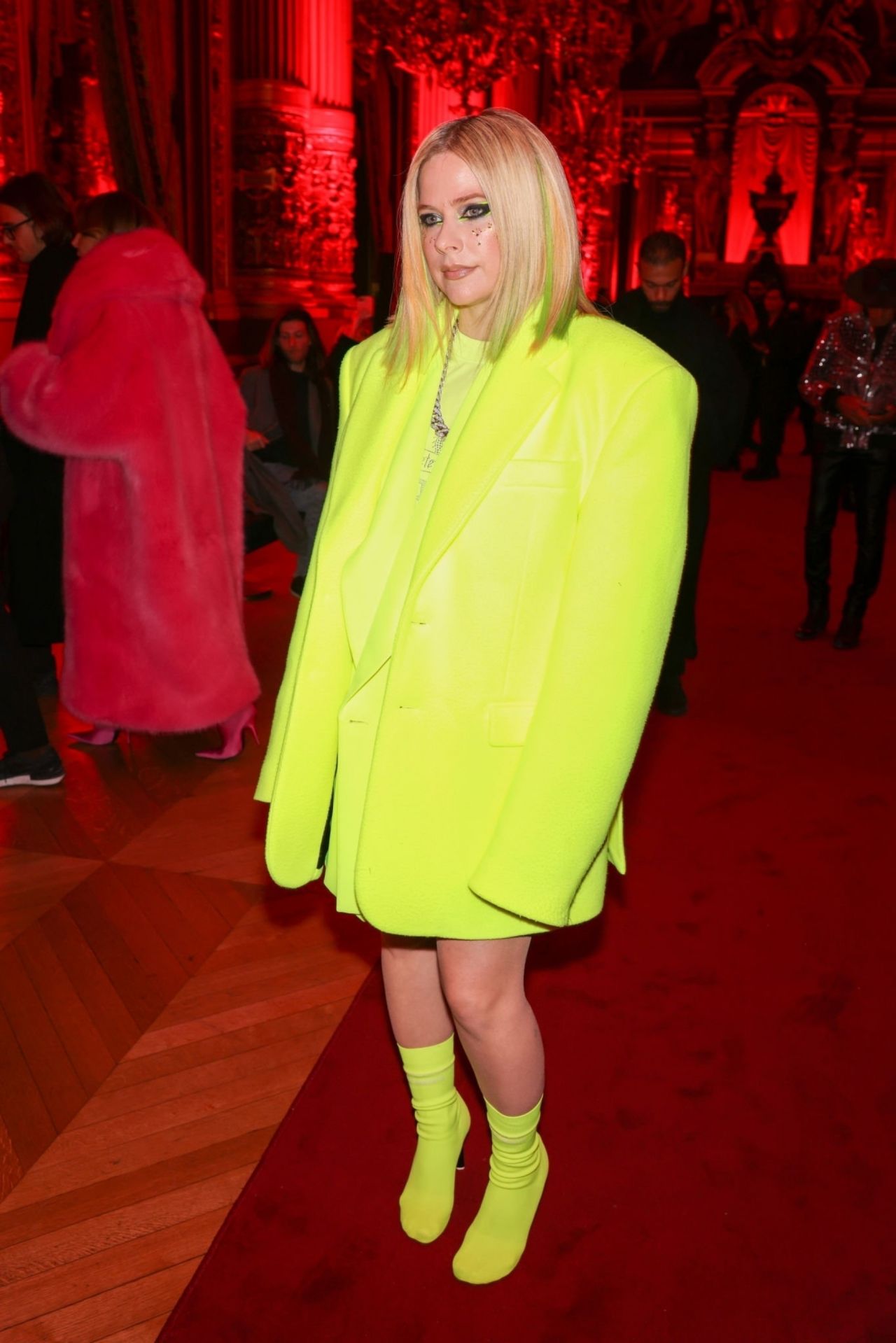 Avril Lavigne Dundas Show at Paris Fashion Week 03/06/2023 • CelebMafia