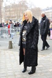 Avril Lavigne – Stella McCartney Show at Paris Fashion Week 03/06/2023