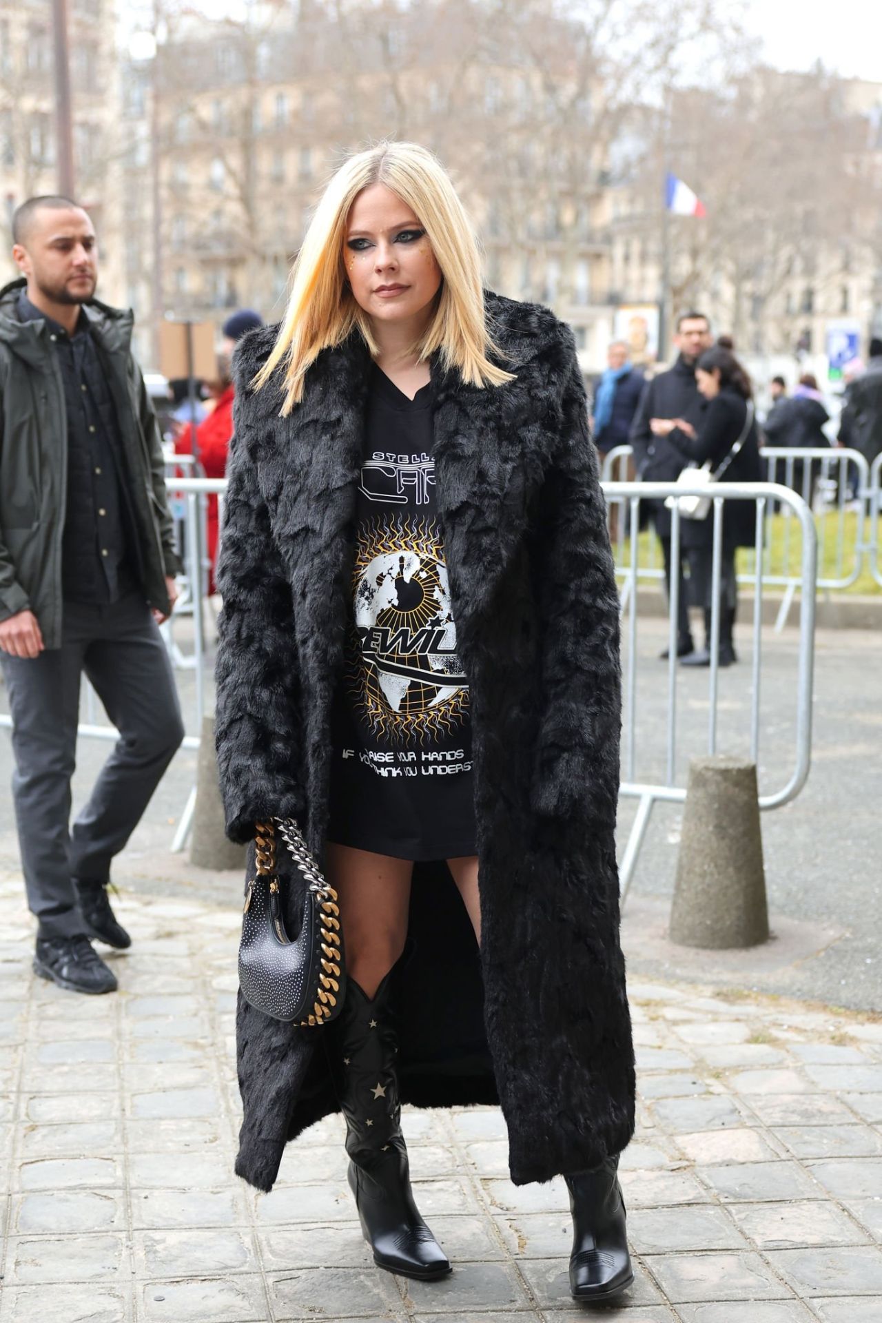Avril Lavigne Stella McCartney Show at Paris Fashion Week 03/06/2023