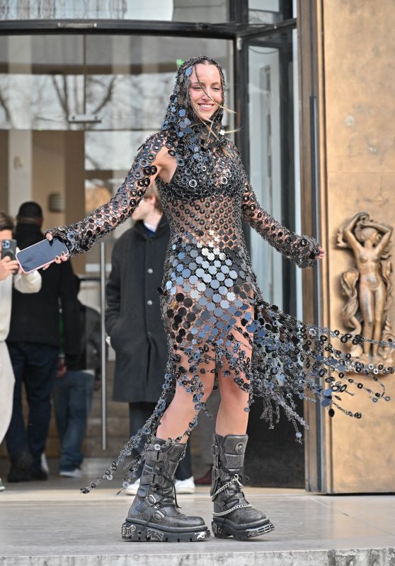 Carla Ginola – Paco Rabanne Show at Fashion Week in Paris 03/01/2023